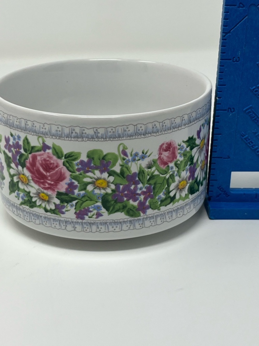 Vintage Cottagecore Trinket Bowl Shabby Chic Jewelry Dish Roses & Daisy 90’s - Picture 5 of 6